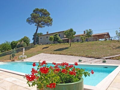 VILLA CORBARA