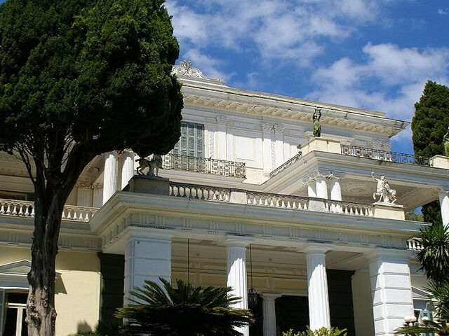 Palazzo Achilleion: un'imperdibile attrazione a Corfù.