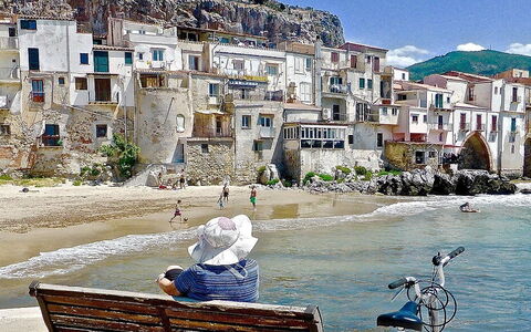 Cefalù, un viaggio tra bellezze naturali e meraviglie architettoniche