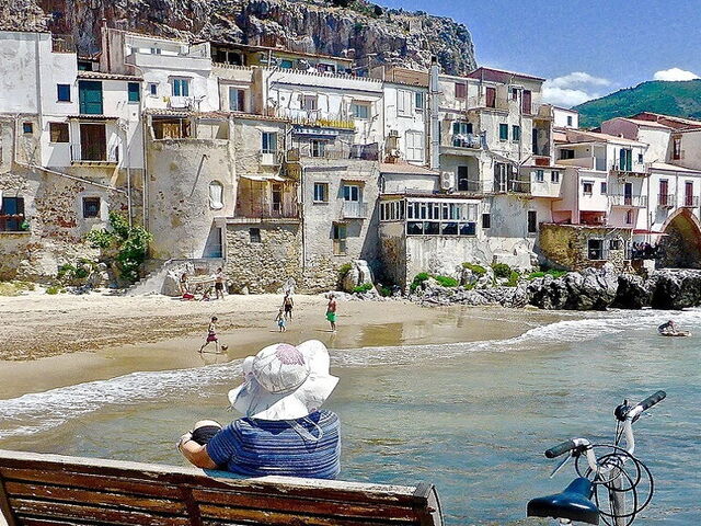 Cefalù, un viaggio tra bellezze naturali e meraviglie architettoniche