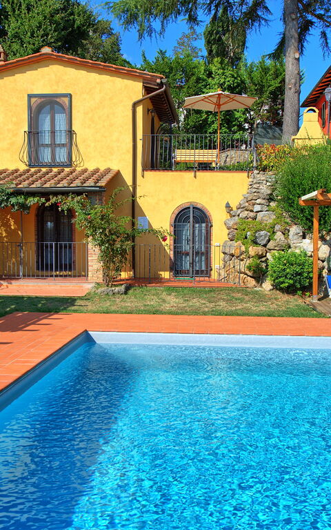 Casa Rossa: all'aperto, Piscina