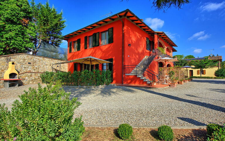Casa Rossa: all'aperto, Esterni, Giardino