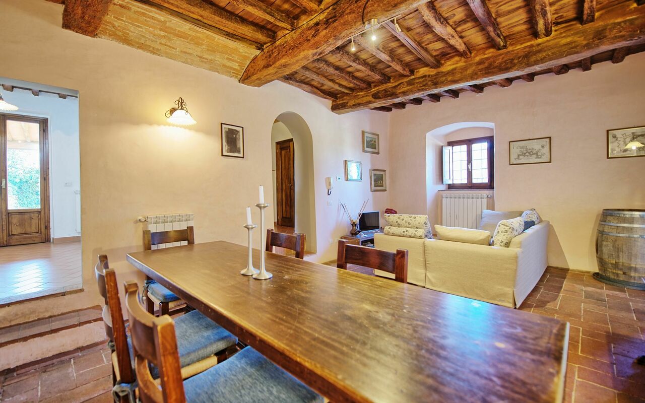 Alloggio Pozzo Dei Desideri 2: Sala da pranzo, Soggiorno