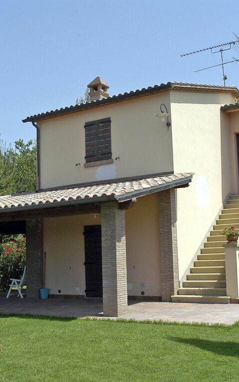 Poderino: all'aperto, Esterni, Giardino