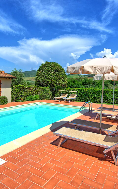 Cuccardino: all'aperto, Piscina