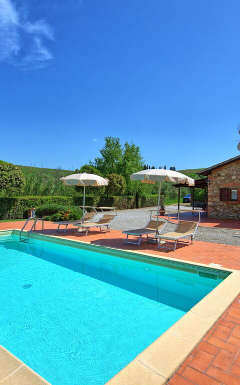 Cuccardino: all'aperto, Piscina