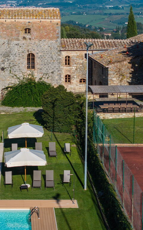 Villa Simone: all'aperto, Esterni