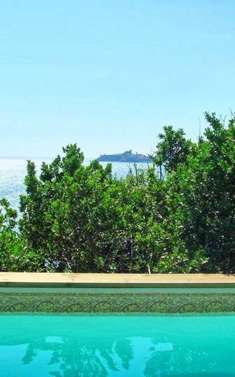 Presidio: Giardino, Piscina