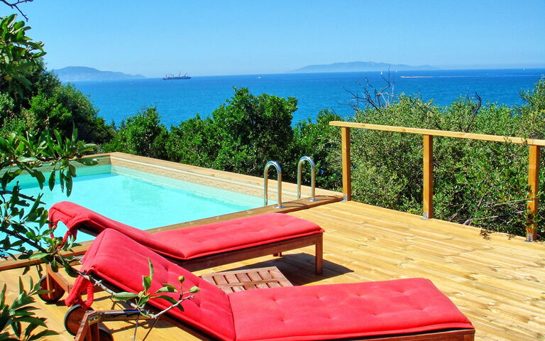 Presidio: Giardino, Piscina