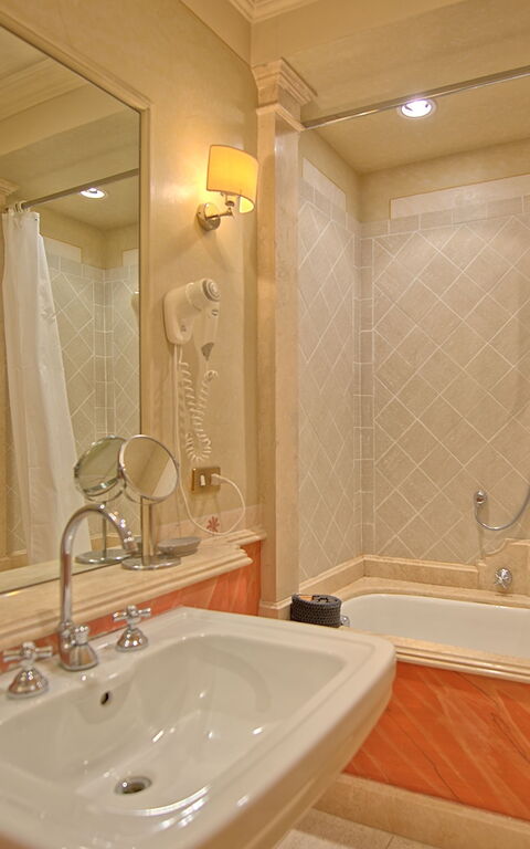 Castello Leopoldo: Bagno