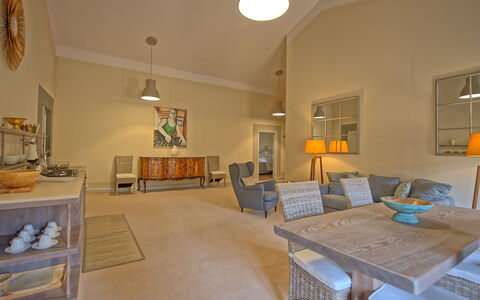 Alloggio Montegufoni 27: Cucina, Sala da pranzo, Soggiorno