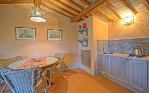 Alloggio Montegufoni 11: Cucina, Sala da pranzo, Soggiorno