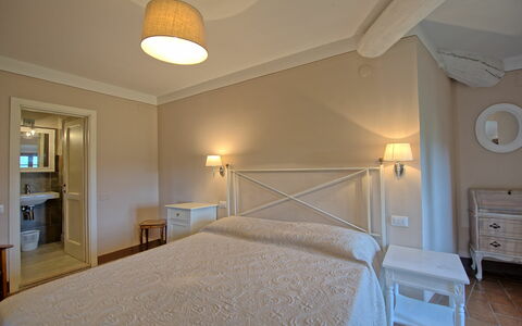 Alloggio Montegufoni 30: Camera da letto