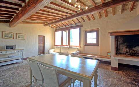 Alloggio Torre: Cucina, Sala da pranzo, Soggiorno