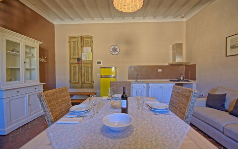 Alloggio Montegufoni 28: Cucina, Sala da pranzo, Soggiorno
