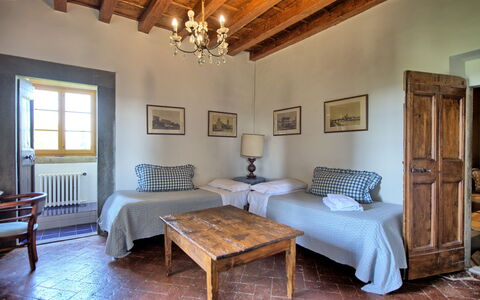 Alloggio Montegufoni 23: Camera da letto