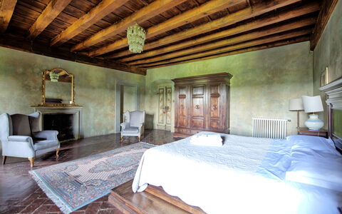 Alloggio Montegufoni 23: Camera da letto