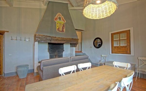 Alloggio Acciaioli 14: Cucina, Sala da pranzo, Soggiorno