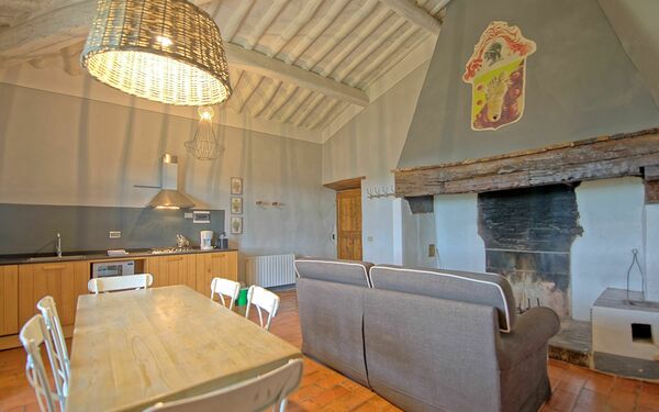 Alloggio Acciaioli 14: Cucina, Sala da pranzo, Soggiorno
