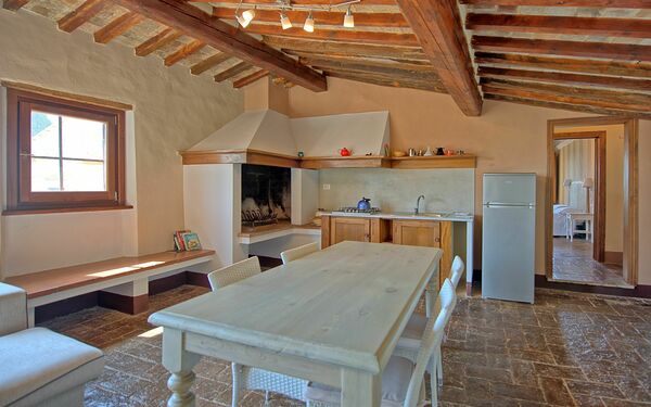 Alloggio Torre: Cucina, Sala da pranzo, Soggiorno