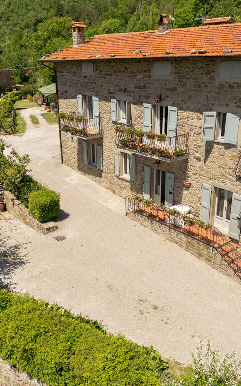 Casa Ivan: all'aperto, Esterni