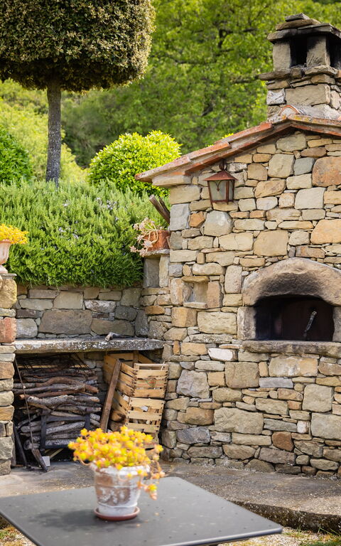 Casa Ivan: all'aperto, Esterni