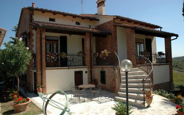 Casa Spina: all'aperto, Esterni