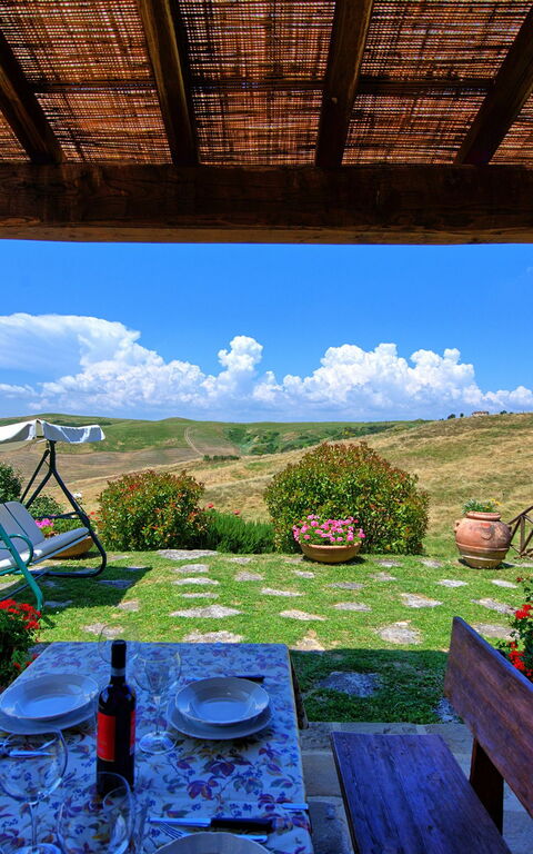 Castelmuzio: all'aperto, Giardino