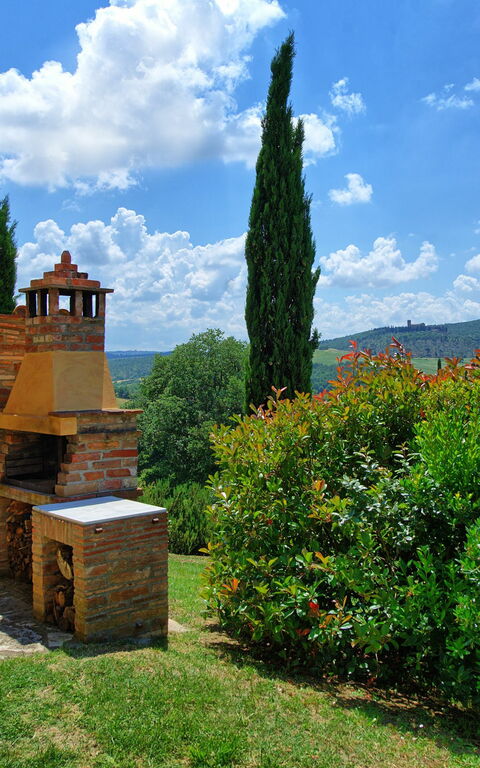 Castelmuzio: all'aperto