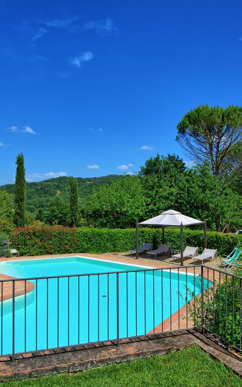 Casa Scopeti: Giardino, Piscina