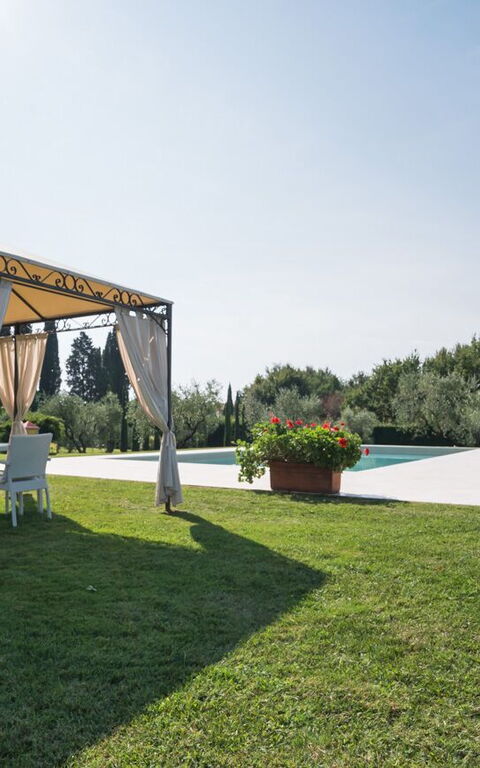 Villa Fontine: all'aperto, Giardino, Piscina