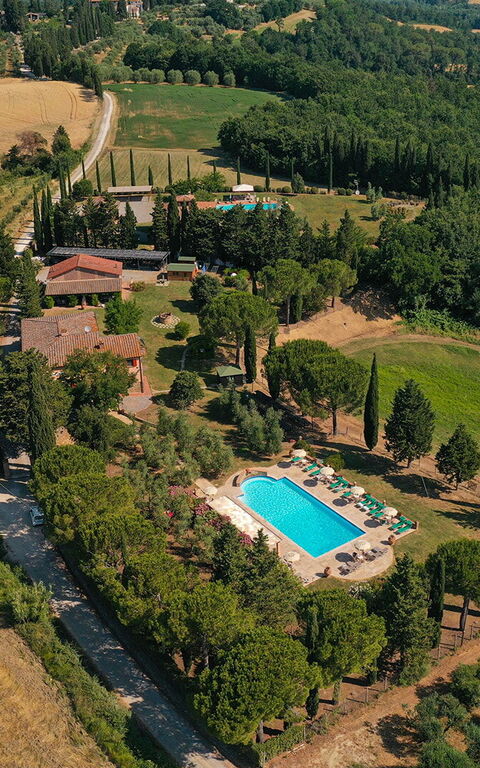 Montelopio: Piscina, Vista Panoramica