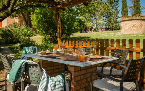 Alloggio Montelopio 7: all'aperto, Giardino