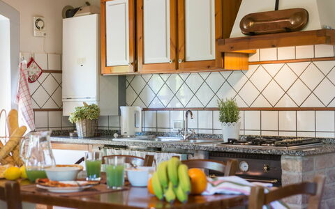 Alloggio Montelopio 4: Cucina, Sala da pranzo, Soggiorno