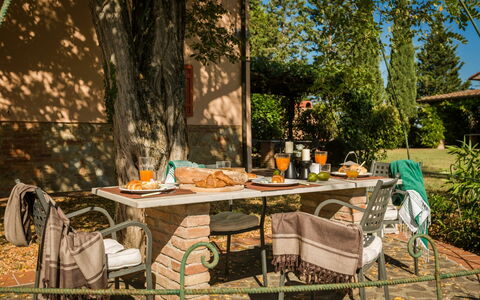 Alloggio Montelopio 4: all'aperto, Giardino