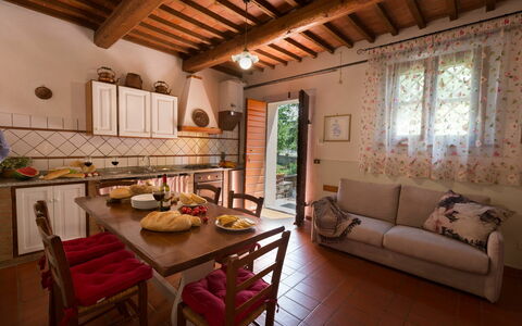 Alloggio Montelopio 3: Cucina, Sala da pranzo, Soggiorno