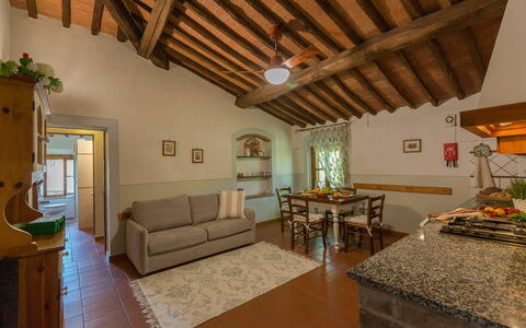 Alloggio Montelopio 8: Cucina, Sala da pranzo, Soggiorno