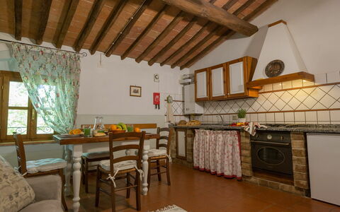 Alloggio Montelopio 8: Cucina, Sala da pranzo, Soggiorno