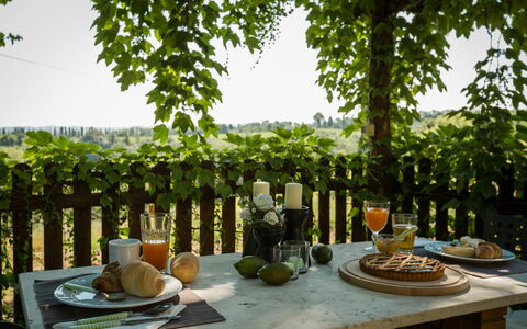 Alloggio Montelopio 8: all'aperto, Giardino