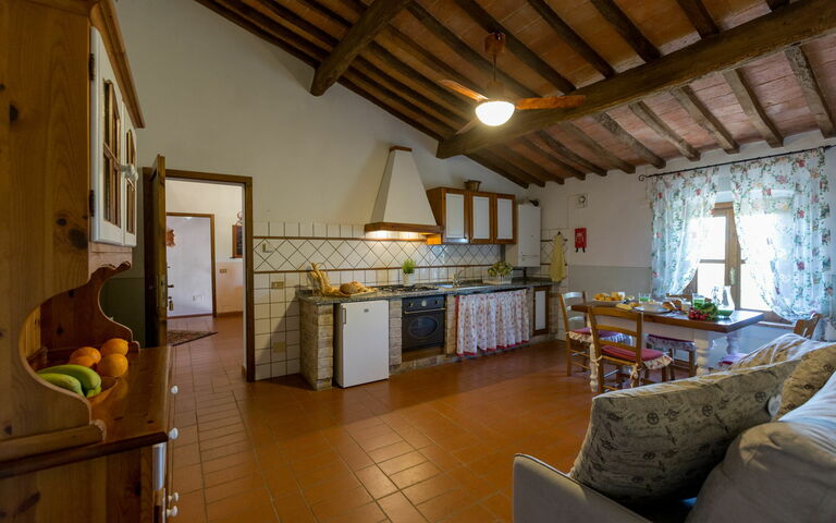 Alloggio Montelopio 7: Cucina, Sala da pranzo, Soggiorno