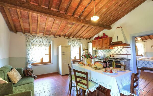 Alloggio Montelopio 4: Cucina, Sala da pranzo