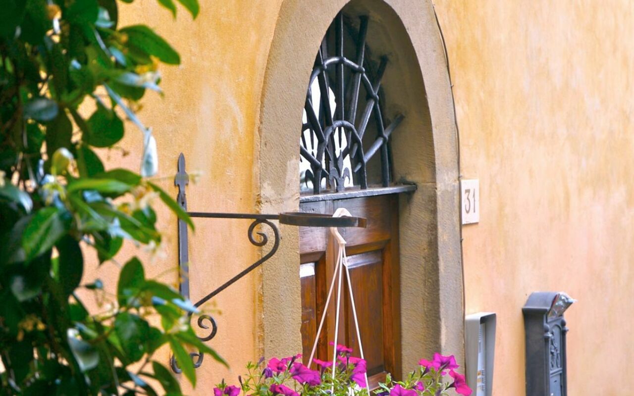 Santo Agostino: all'aperto, Esterni