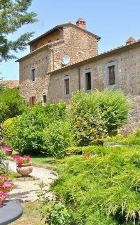 San Pietro: Esterni, Giardino