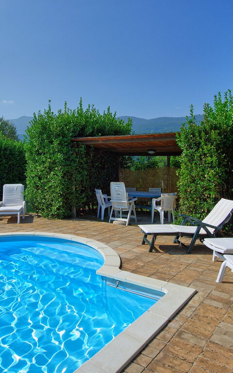 Casale Giulio: Piscina