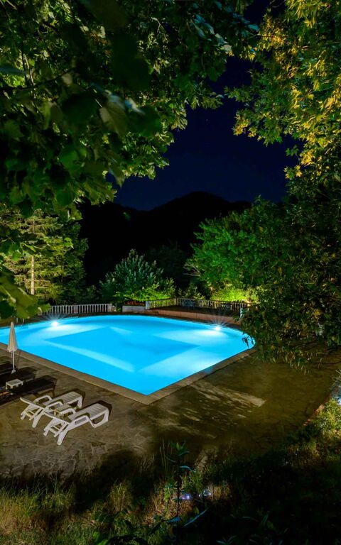 Villa Contessa: all'aperto, Giardino, Piscina