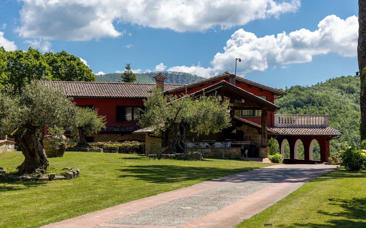 Villa Contessa: all'aperto, Esterni, Giardino