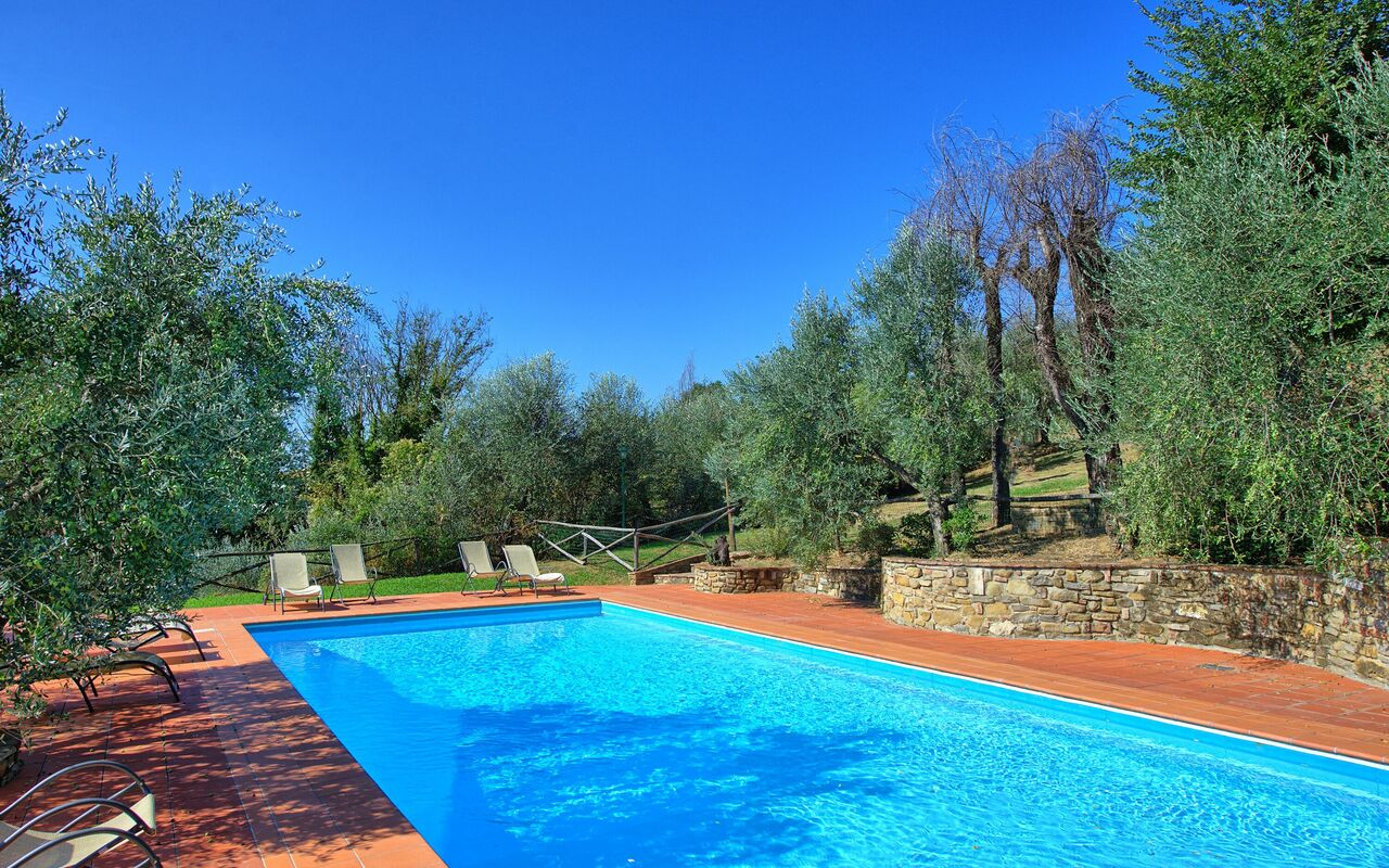 La Selva: Giardino, Piscina