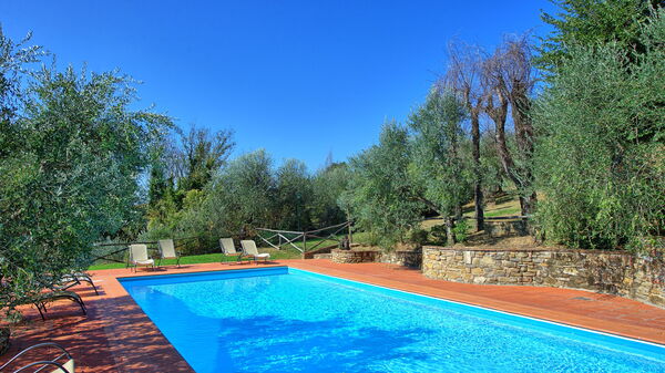 La Selva: Giardino, Piscina