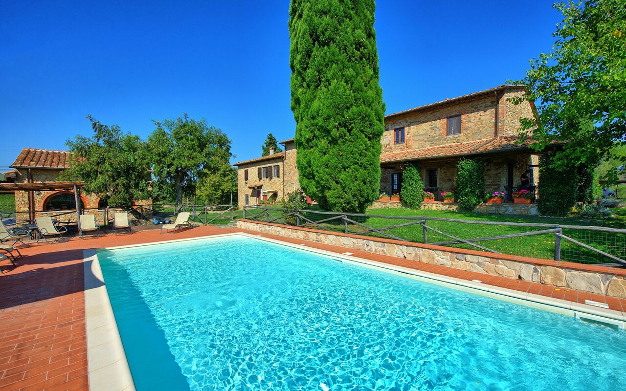 Il Frantoio: Piscina