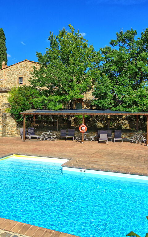 Brunello: all'aperto, Giardino, Piscina